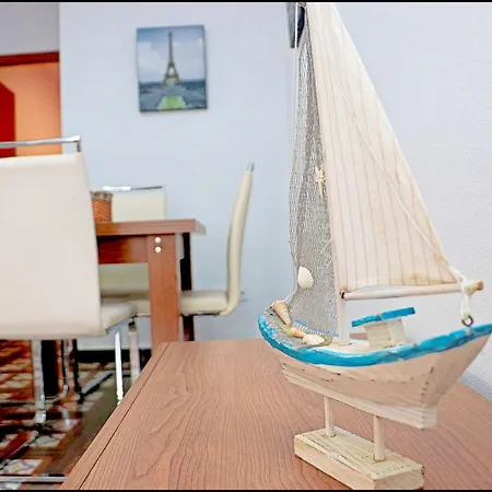 Muelle Pesquero 66 Holiday home *